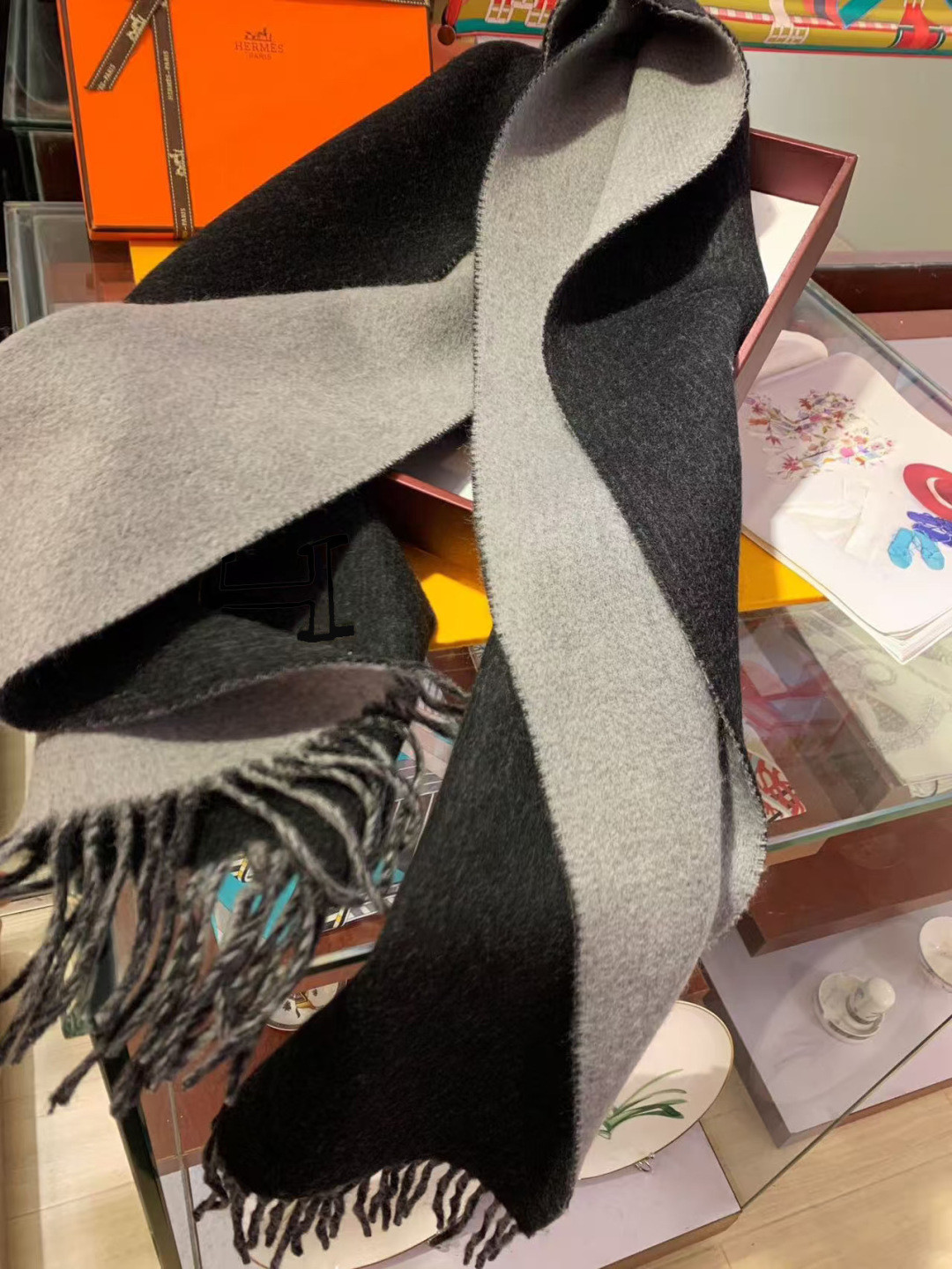 H**me5 scarf 30x200cm