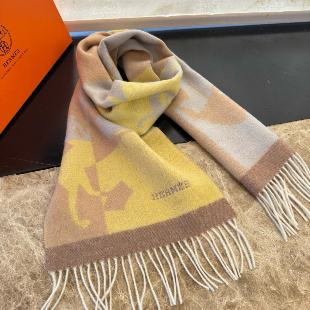 H**me5 scarf 30x168cm