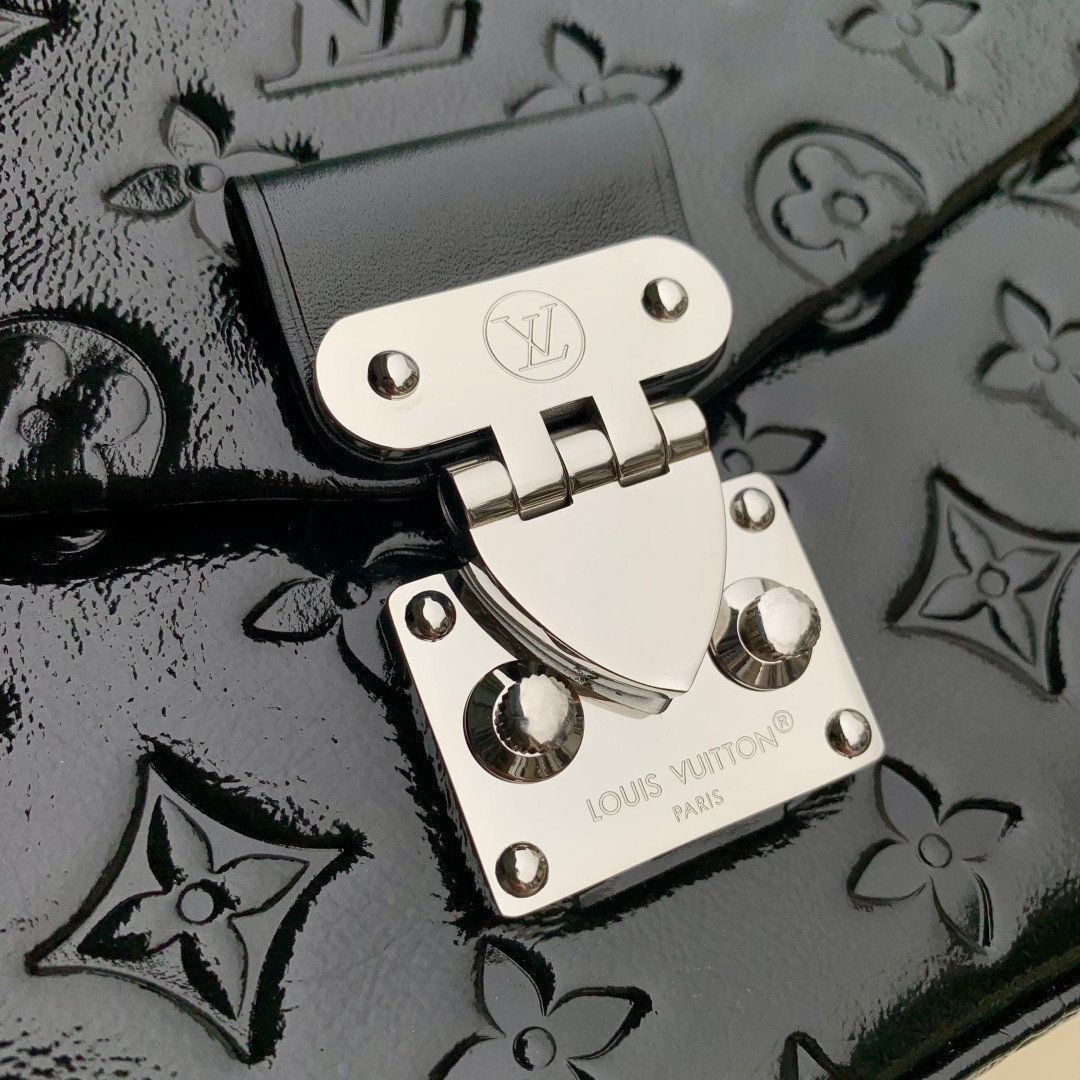 LV TRUNKIE Handbags M28137 16x8x27cm