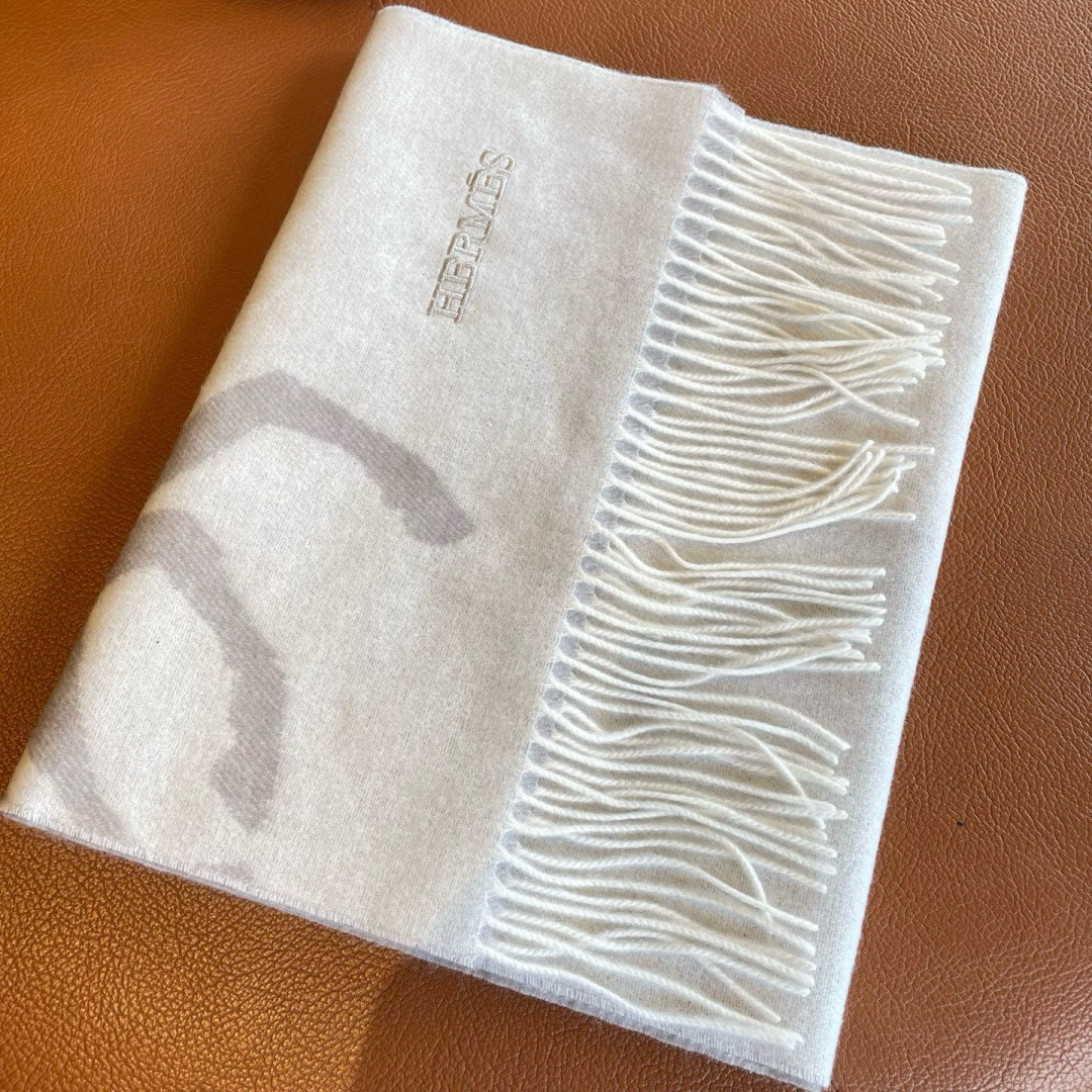 H**me5 scarf 30x180cm