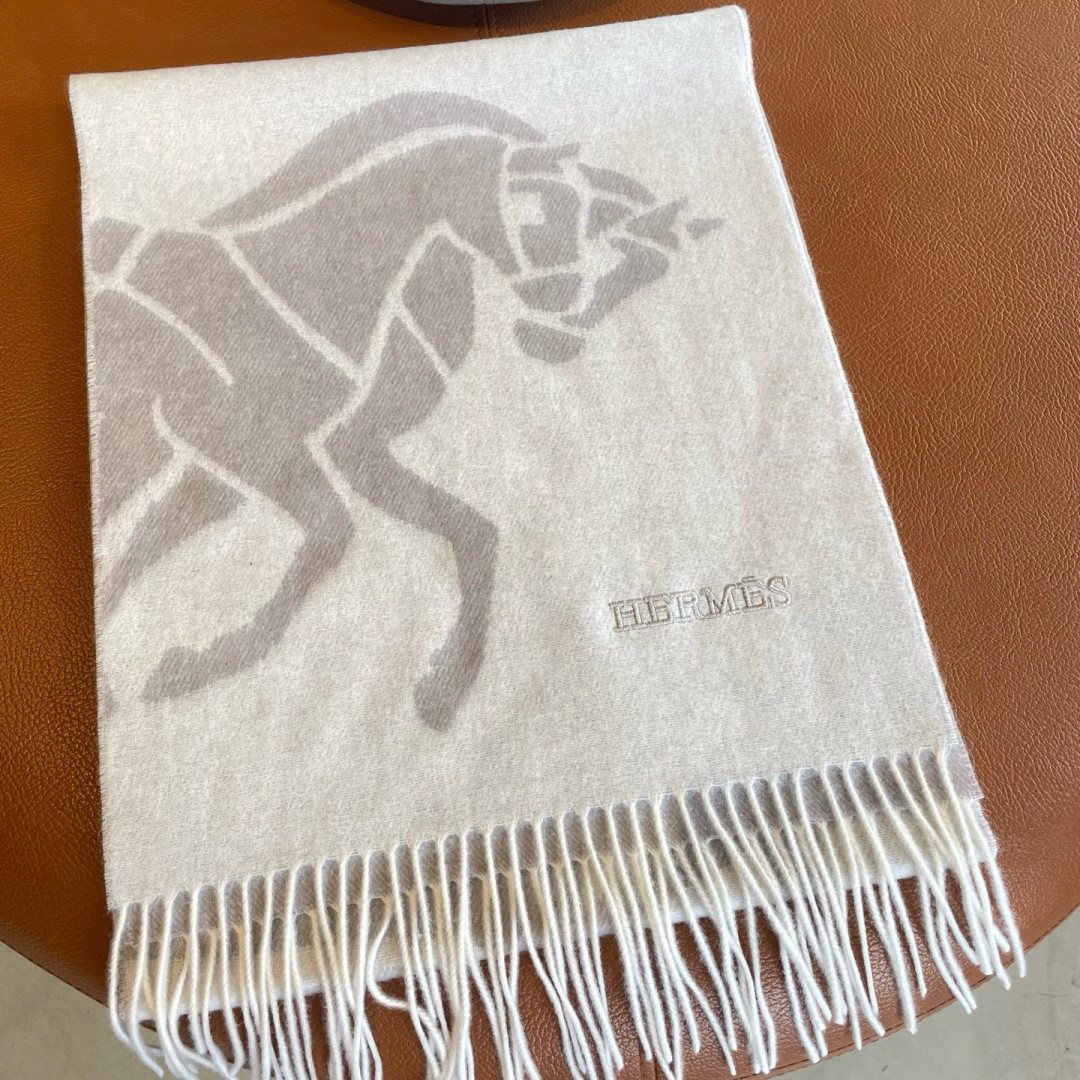 H**me5 scarf 30x180cm