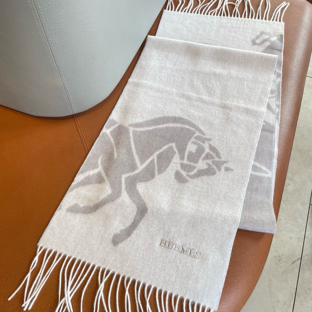 H**me5 scarf 30x180cm