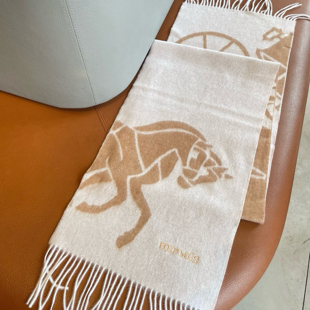 H**me5 scarf 30x180cm