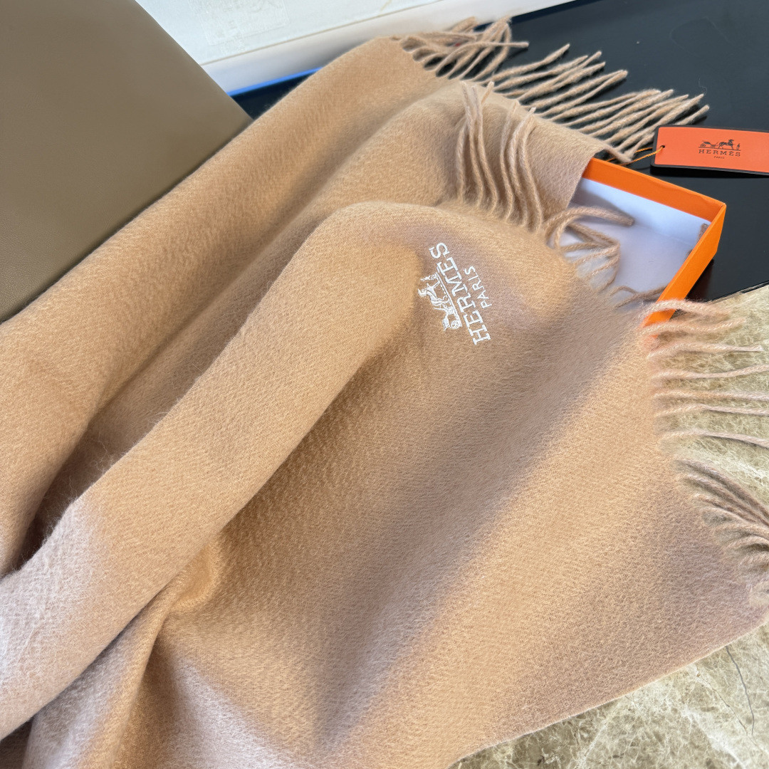 H**me5 scarf 32x180cm