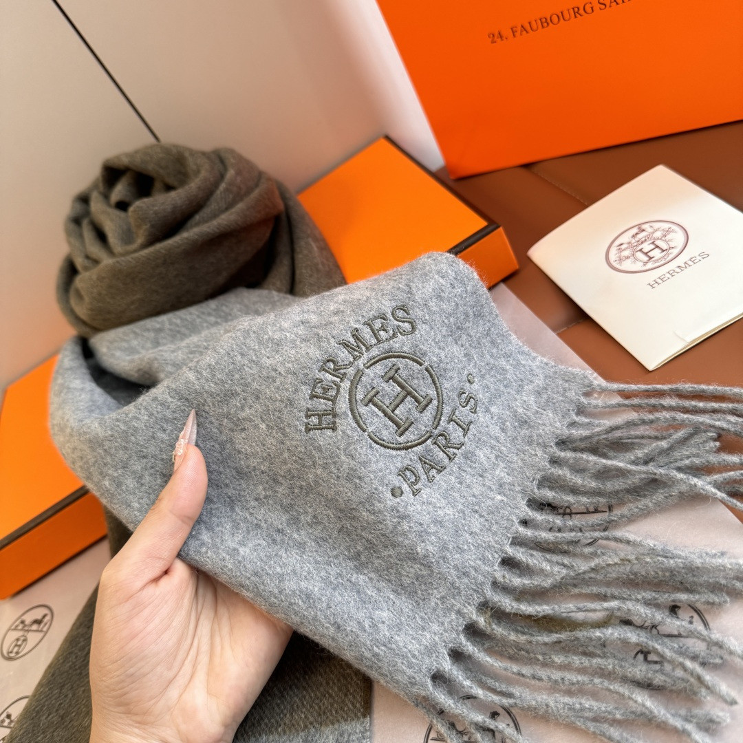 H**me5 scarf 30x180cm