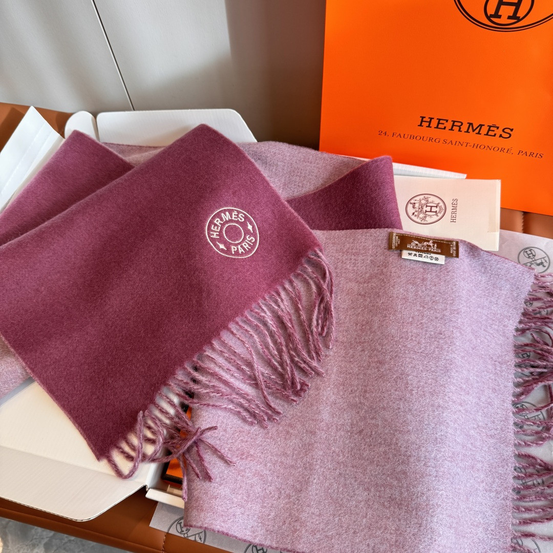 H**me5 scarf 30x180cm