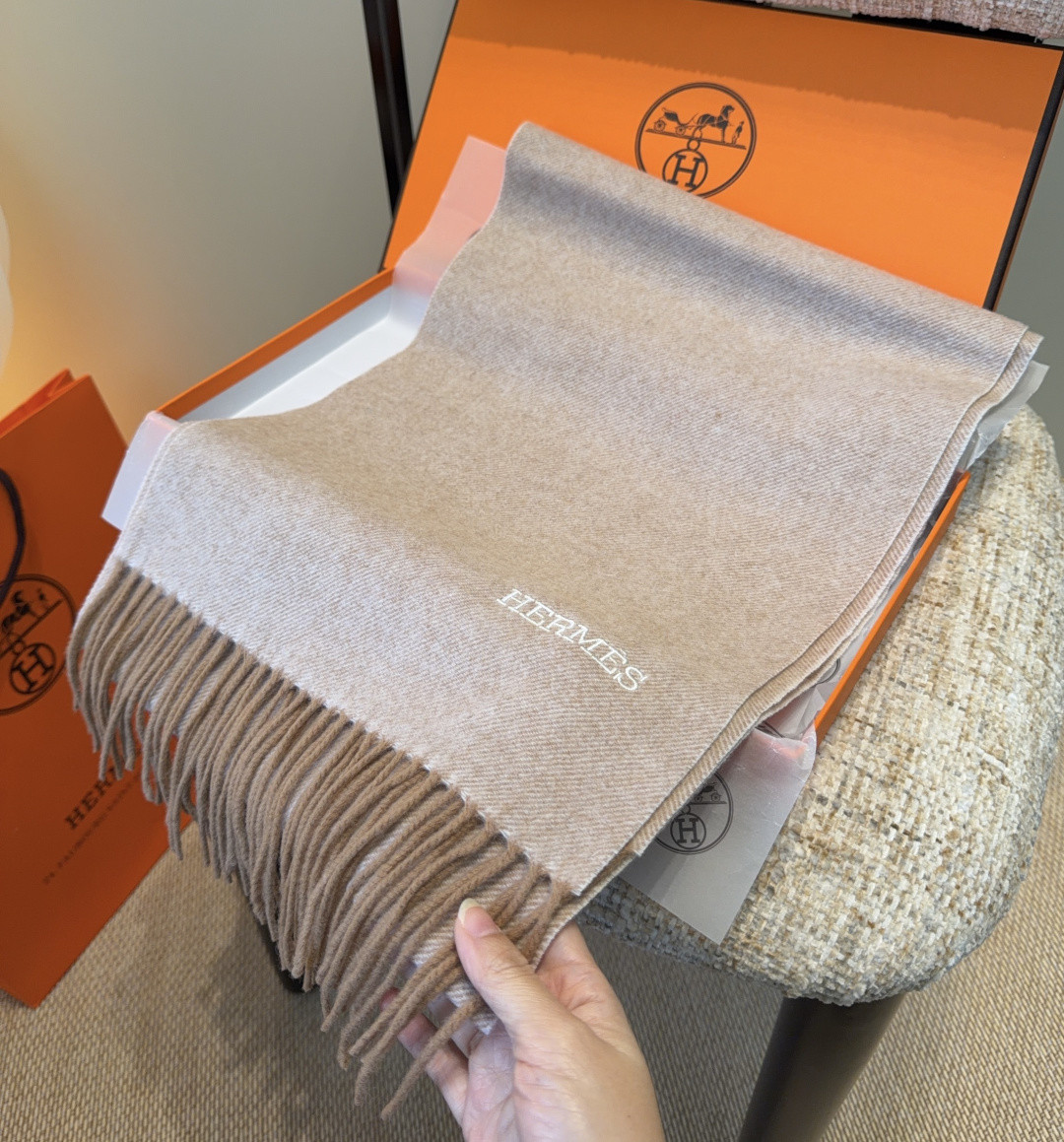 H**me5 scarf 35x190cm