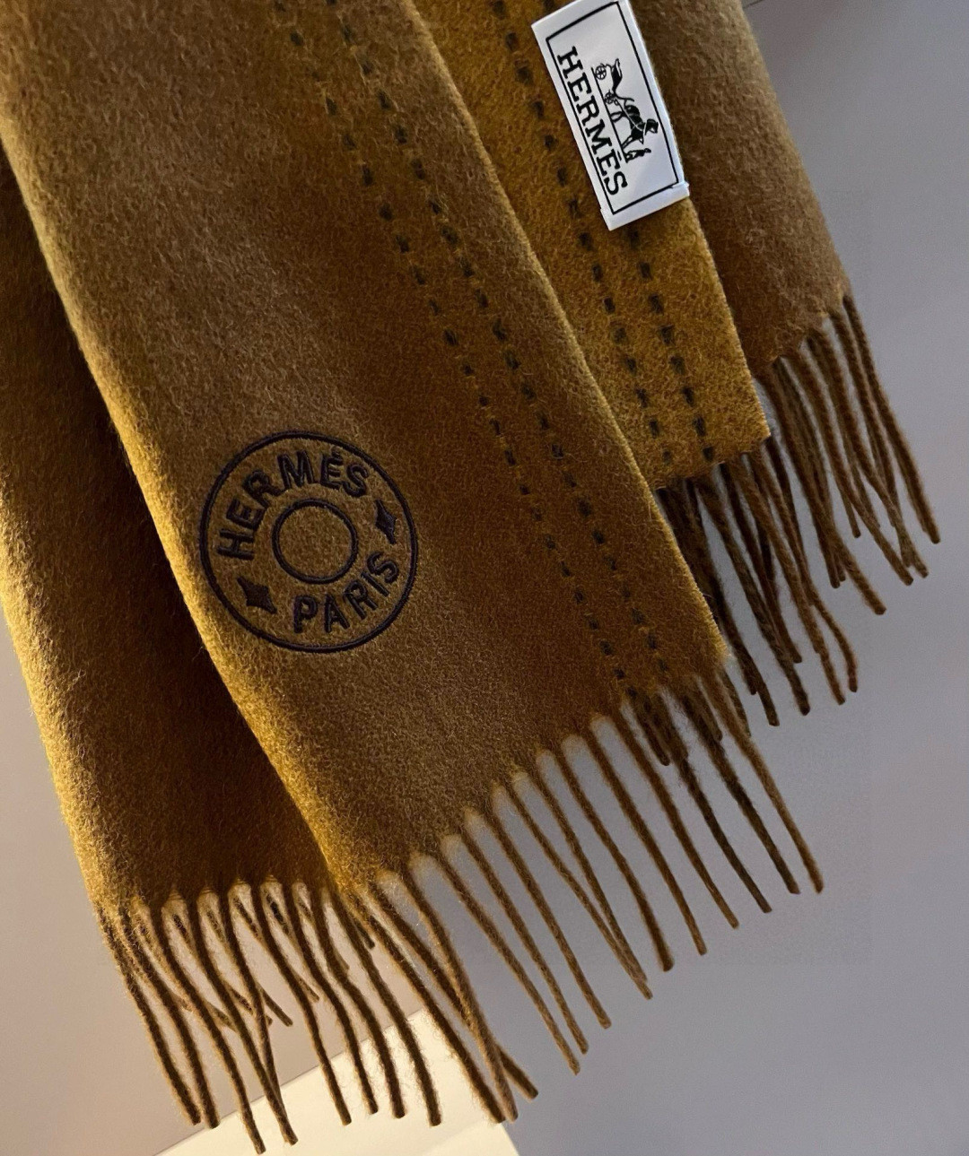 H**me5 scarf 30x180cm