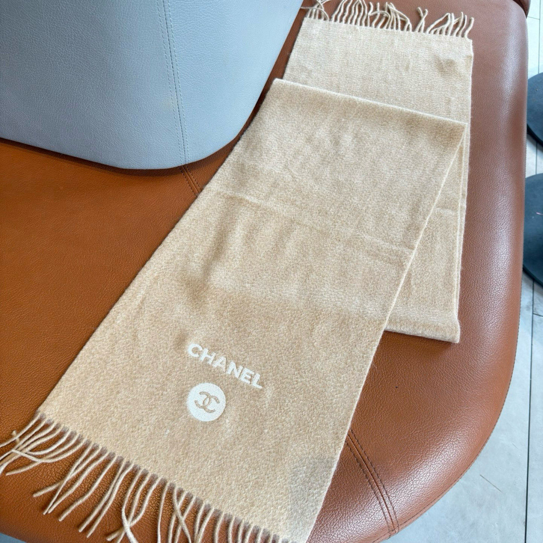 Ch**el scarf 30x180cm 100% cashmere