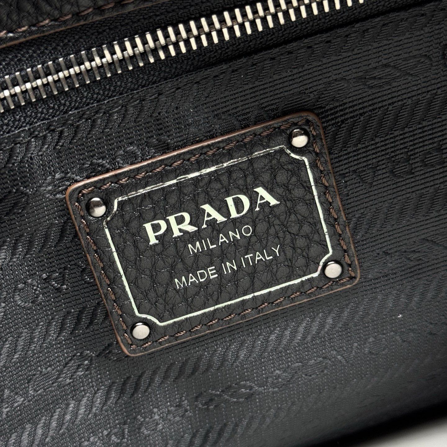 Pra*a Aimèe Large Leather Shoulder Bag 20x36x11cm