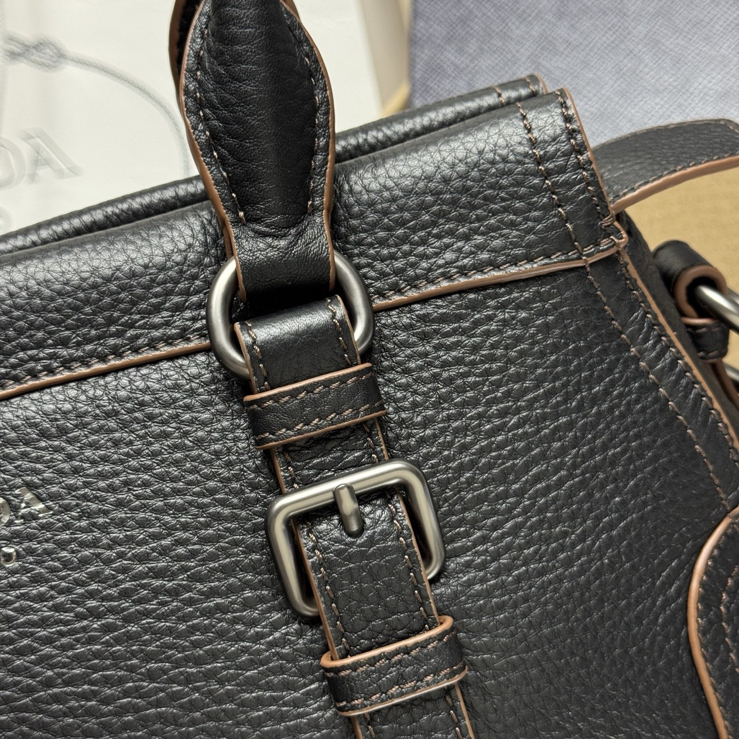 Pra*a Large Leather Tote Bag 22x35x11cm