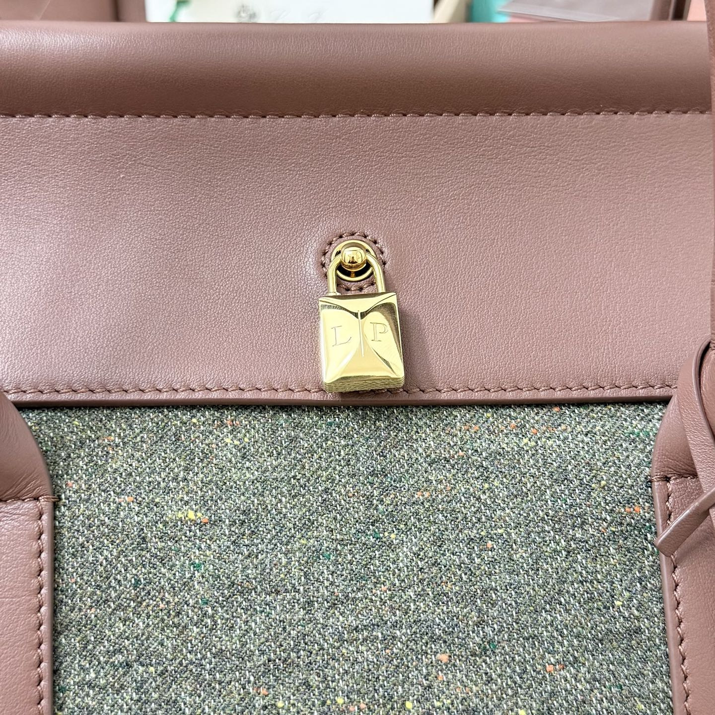 Loro Piana Loom L32 33x23x18cm