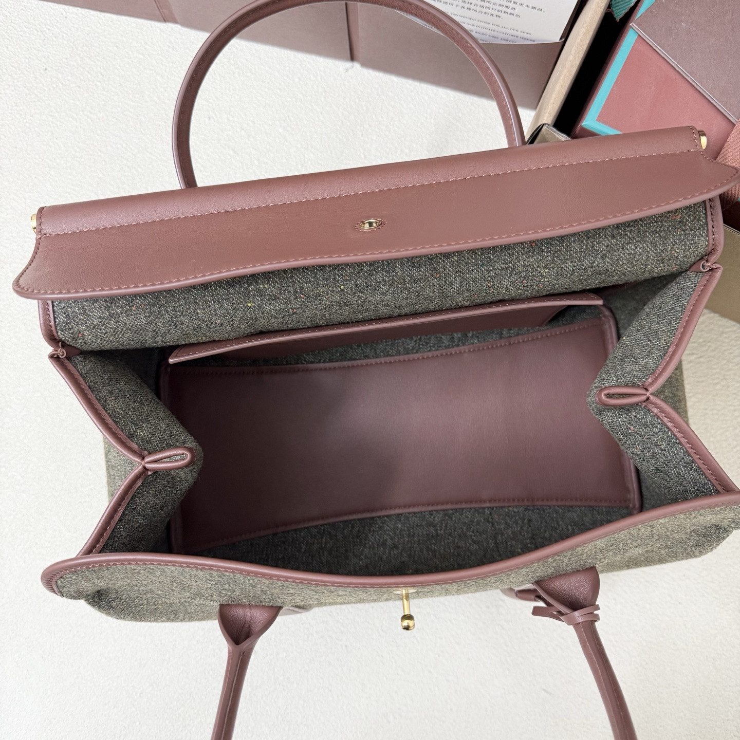 Loro Piana Loom L32 33x23x18cm