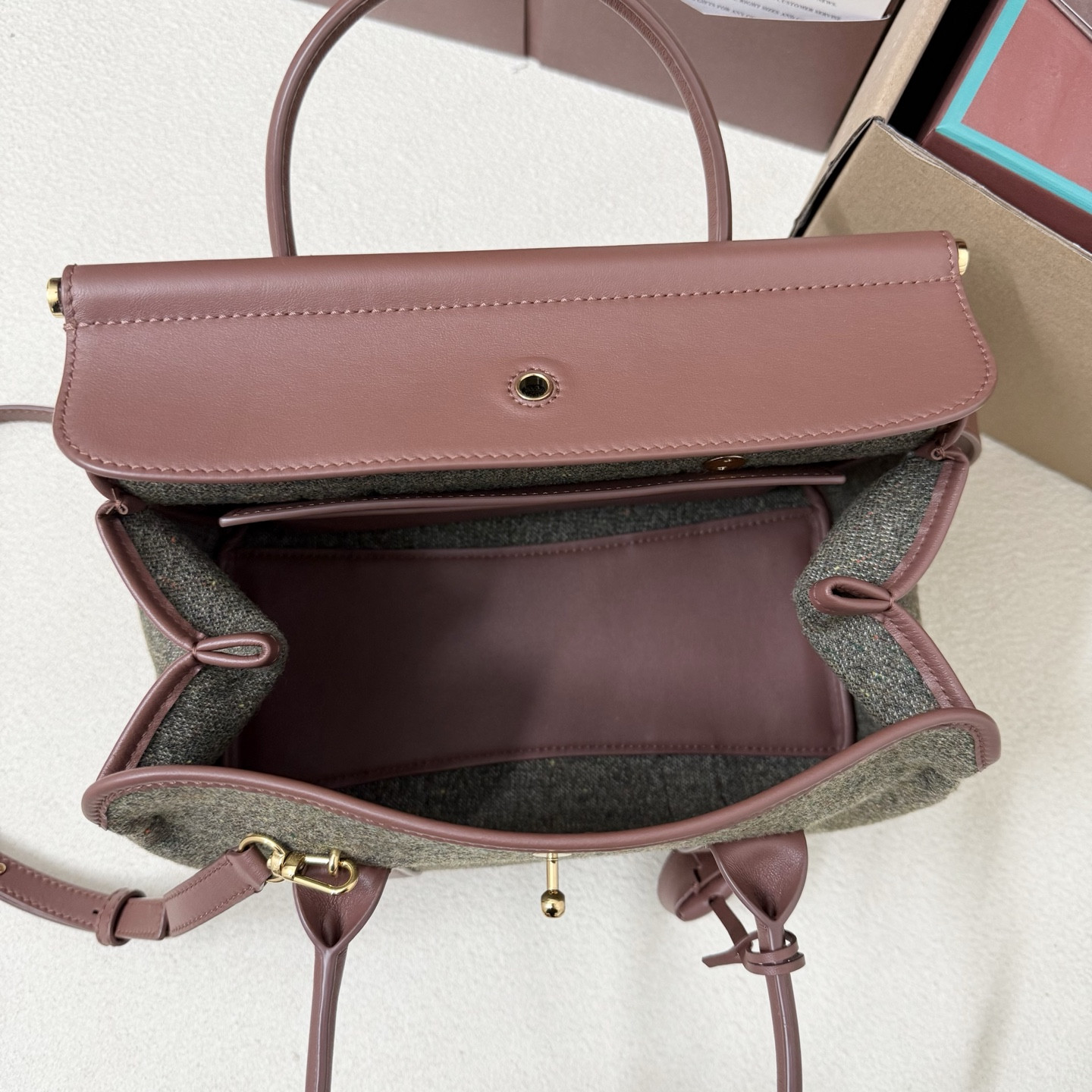 L0r0 P1ana Loom L25 25x18x12.5cm