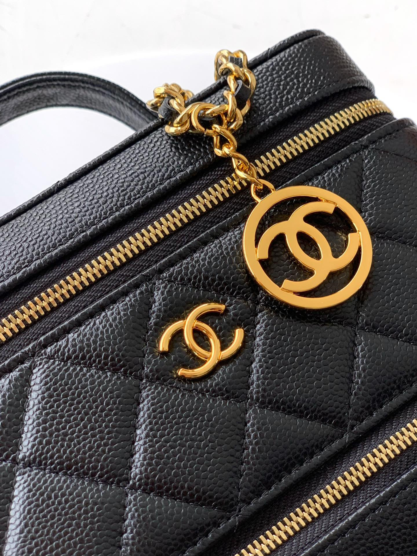 Ch**el Leather Cosmetic  Black Bag 17x9.5x9cm