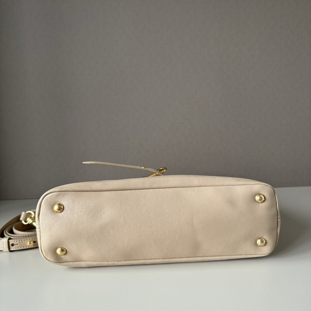 Miu Miu Aventure Nappa Leather Handbag 22x30x10cm