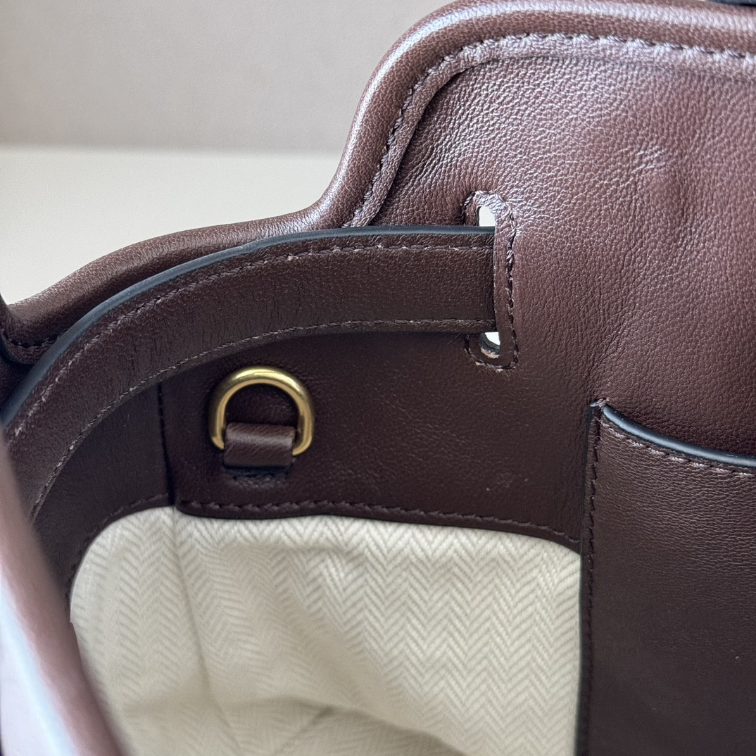 Miu Miu Aventure Nappa Leather Handbag 22x30x10cm