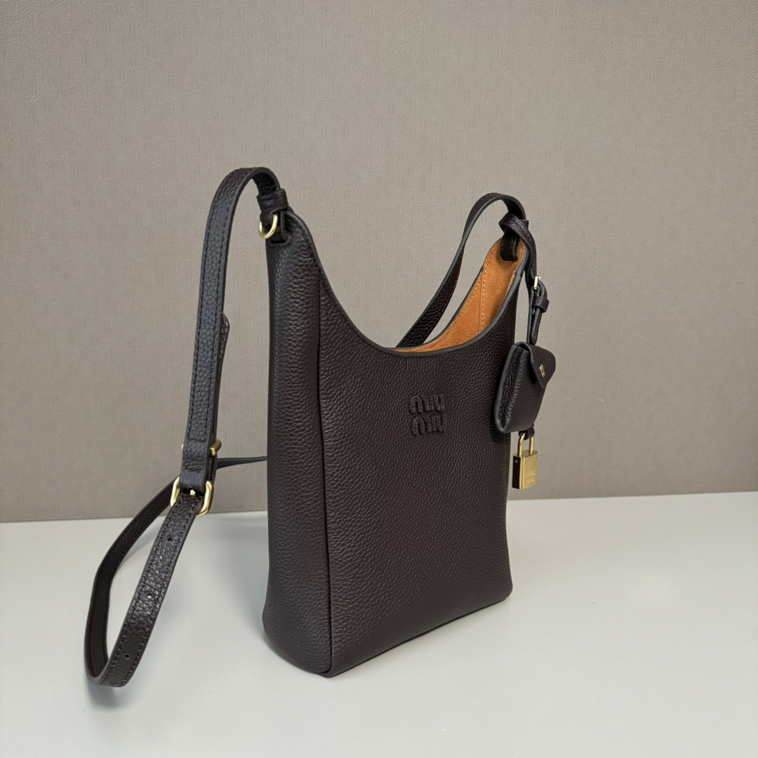 Miu Miu Leather Bucket Bag 18x16x7cm