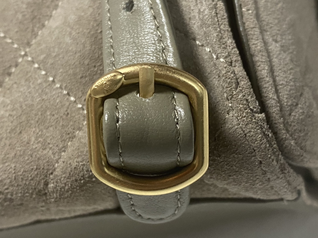 Chanel 25 Medium Backpack AS5600 23x23x14cm