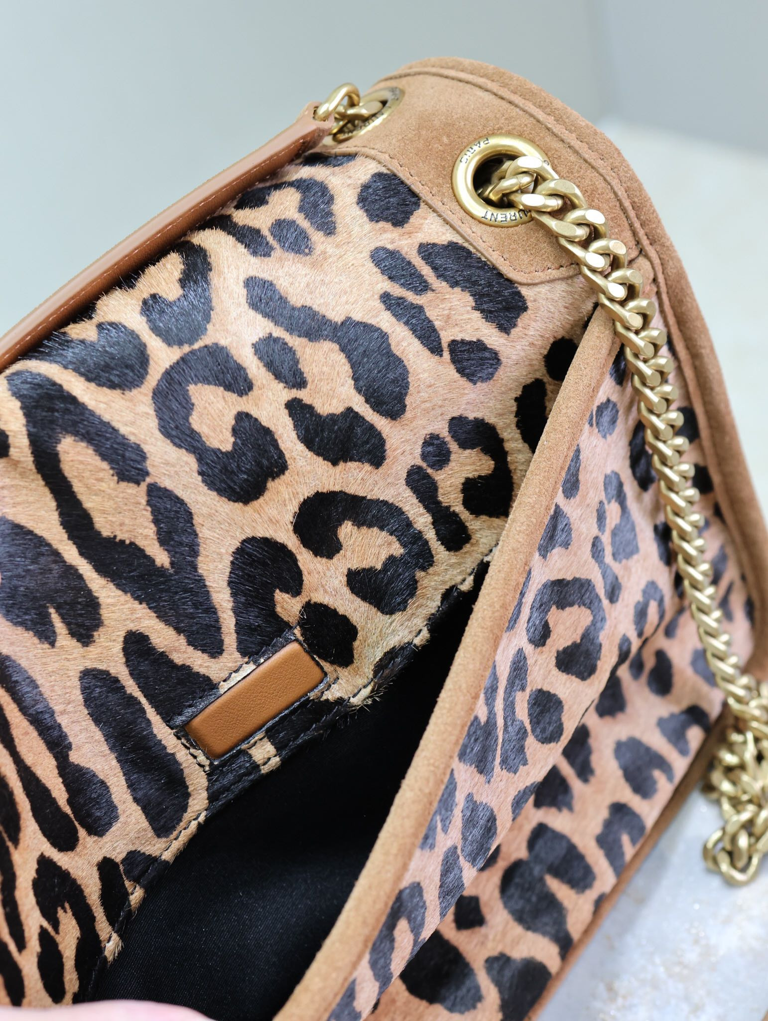 Y51 NIKI MEDIUM 28x20x8.5cm