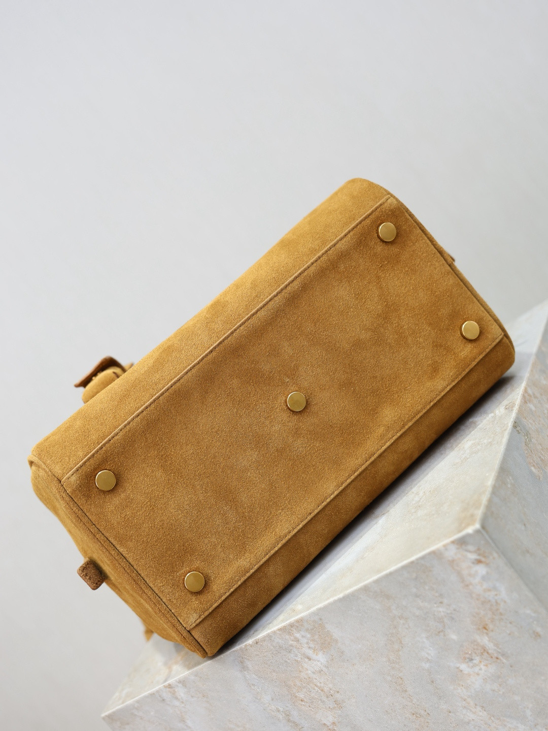 Y51 SAC DE JOUR Small Boston in Suede 27x18x15cm