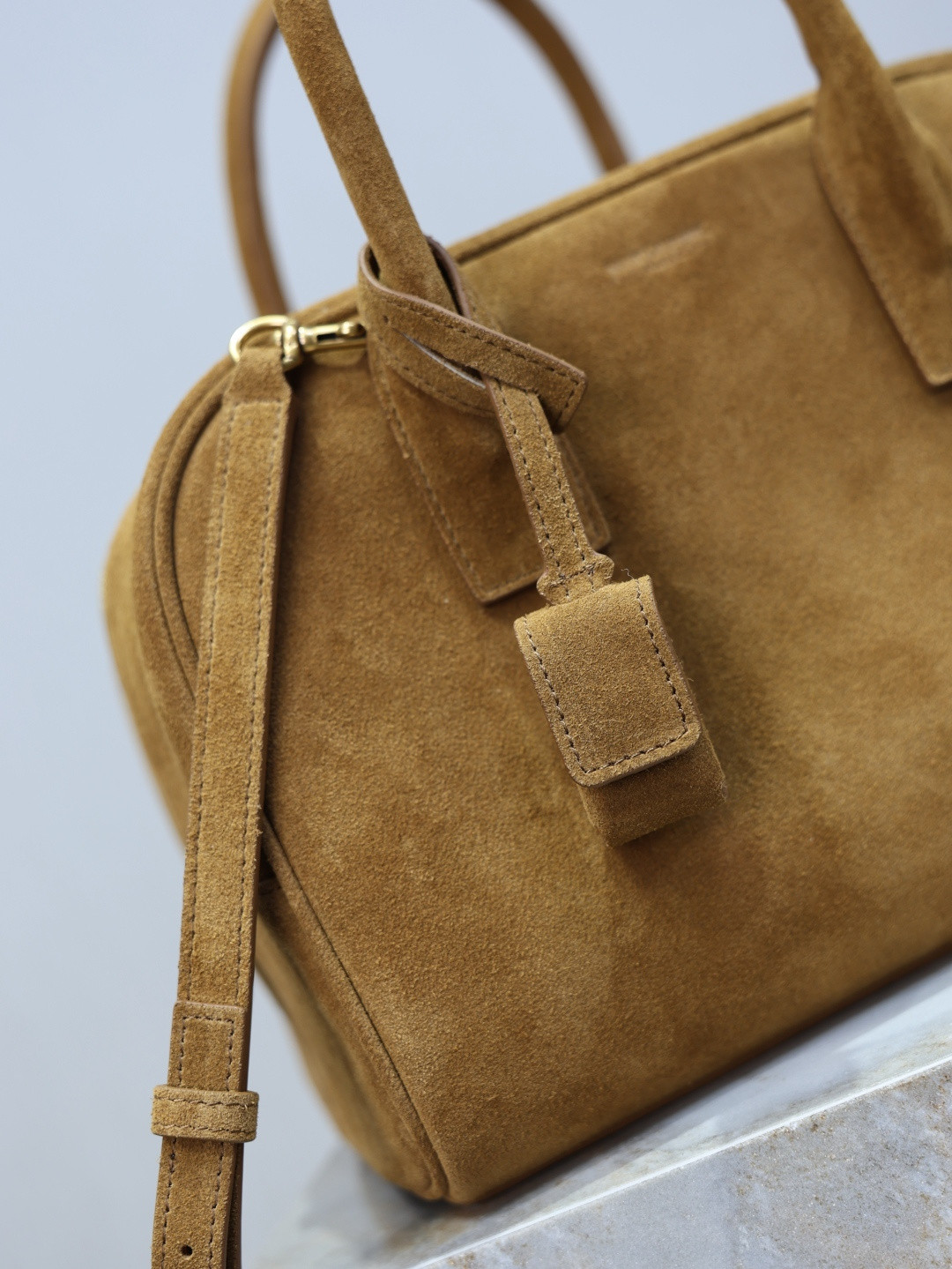 Y51 SAC DE JOUR Small Boston in Suede 27x18x15cm