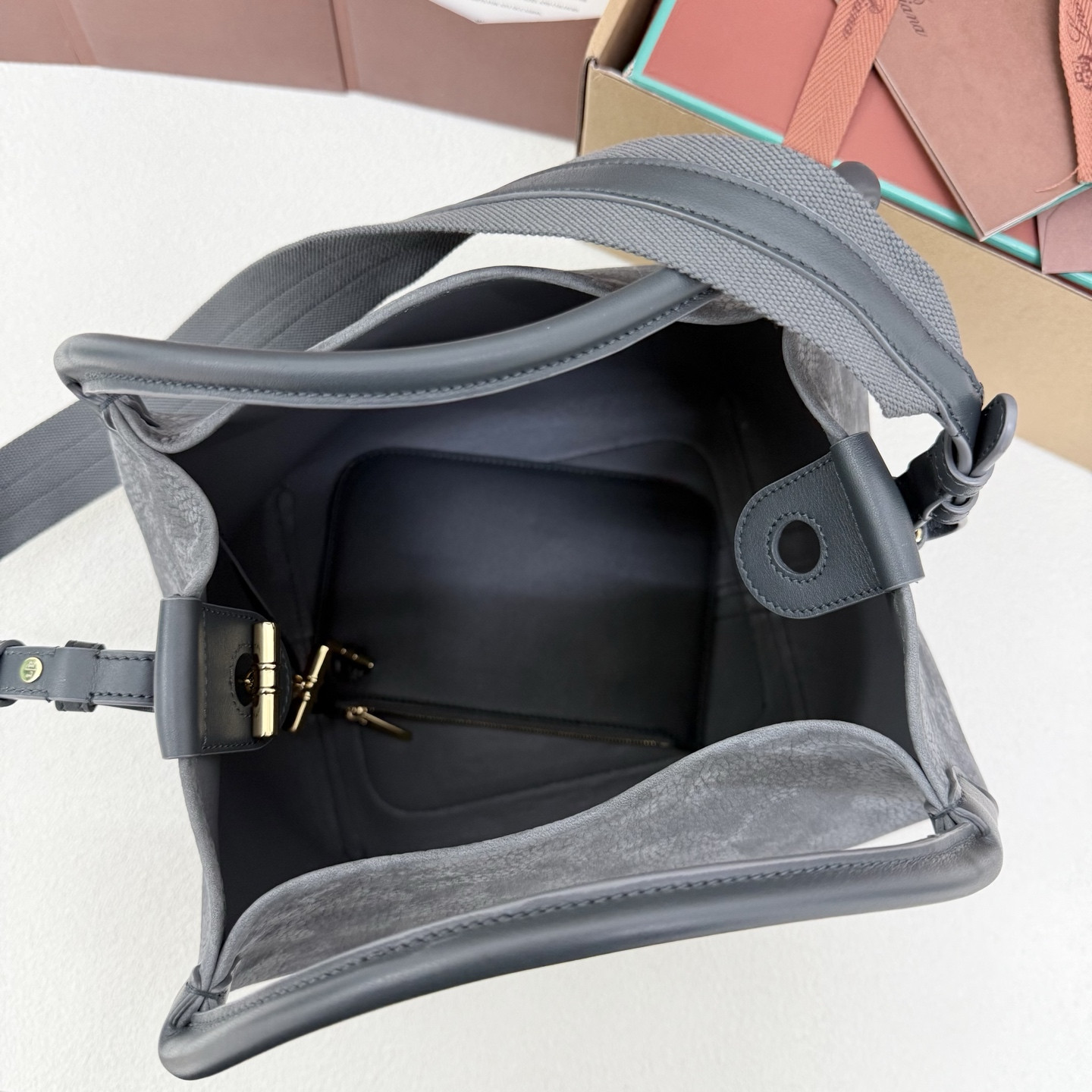 L0r0 P1ana Large Bale Bag 28x36x22cm