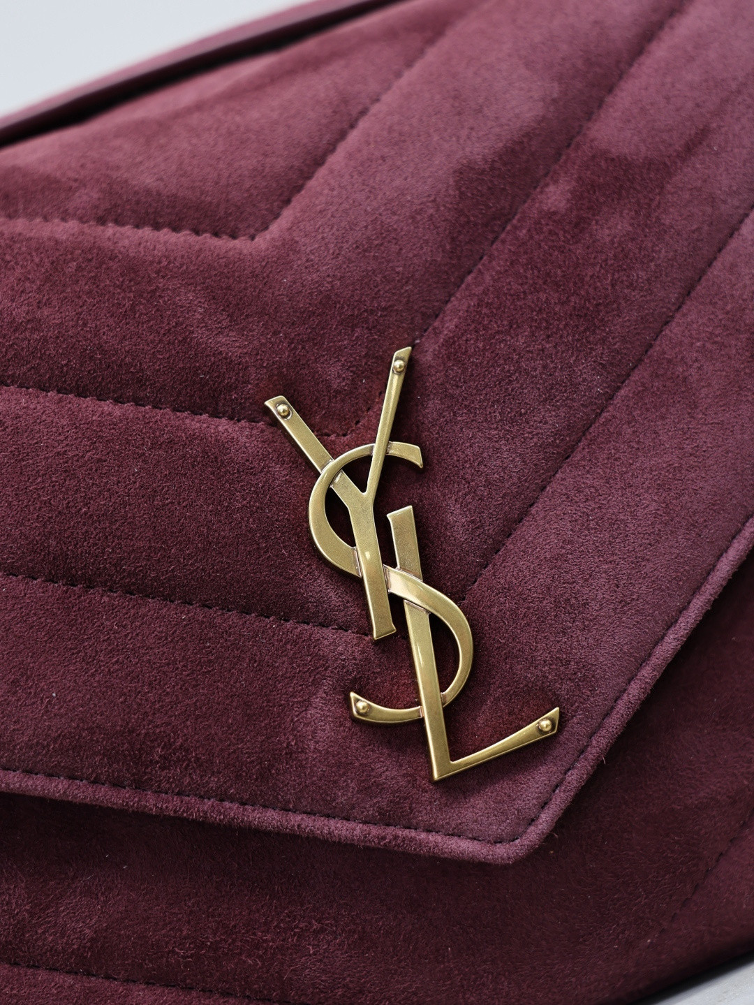 YSL LOULOU Medium in Suede 29x17x8cm