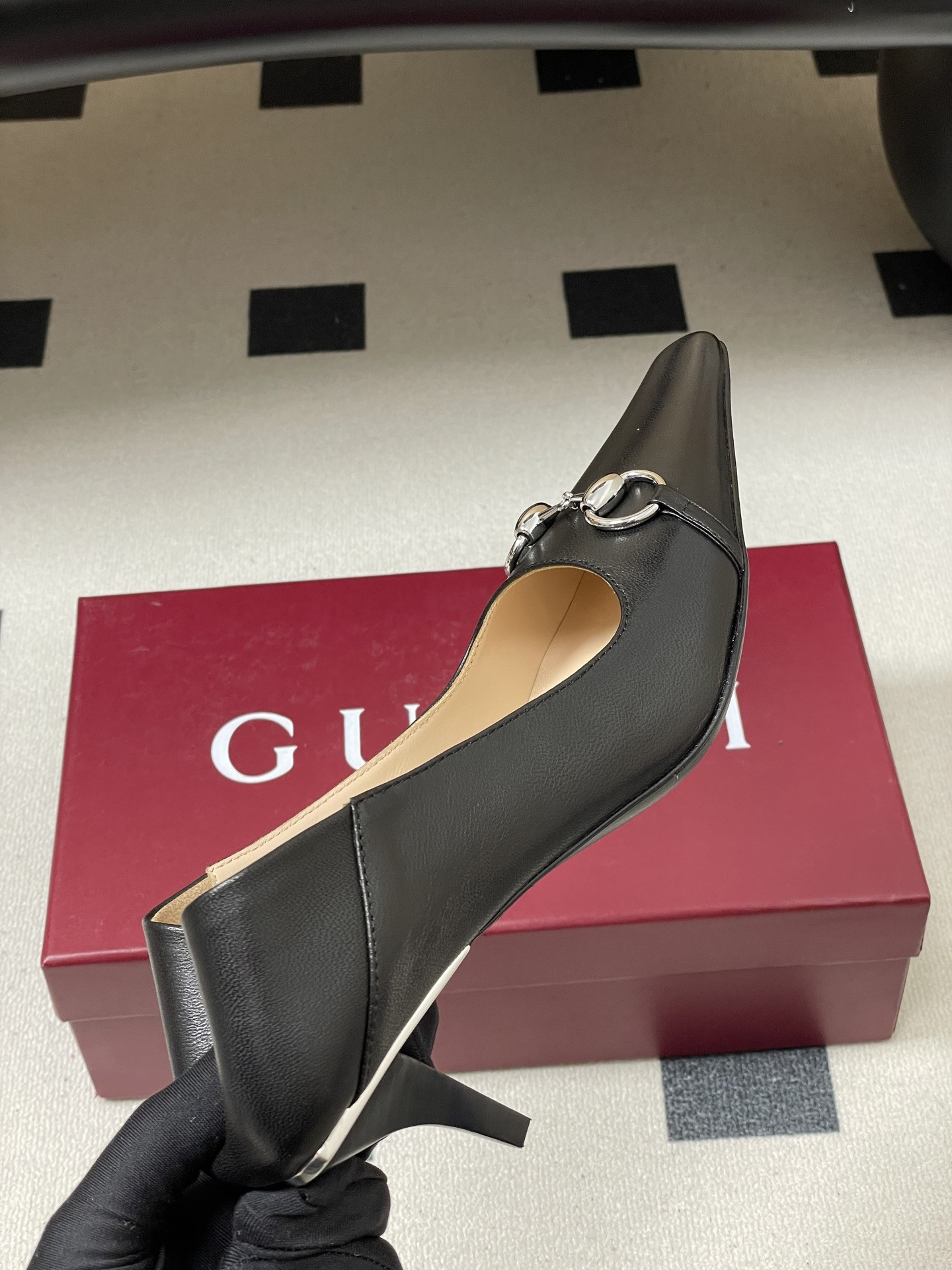 UA Gucci Vittoria Pump