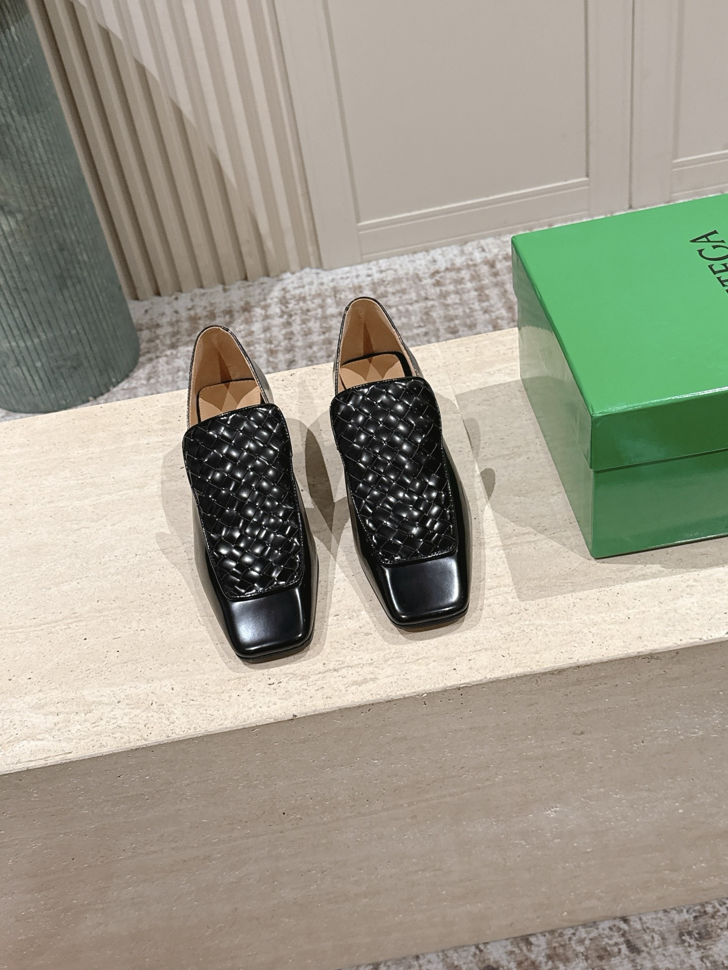 UA Bottega Veneta Ventura Loafer