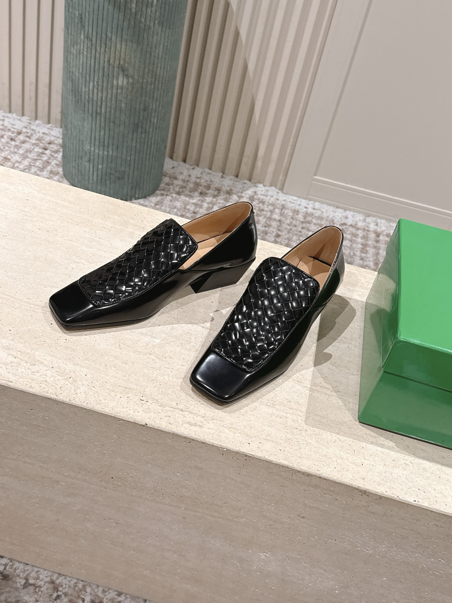 UA Bottega Veneta Ventura Loafer
