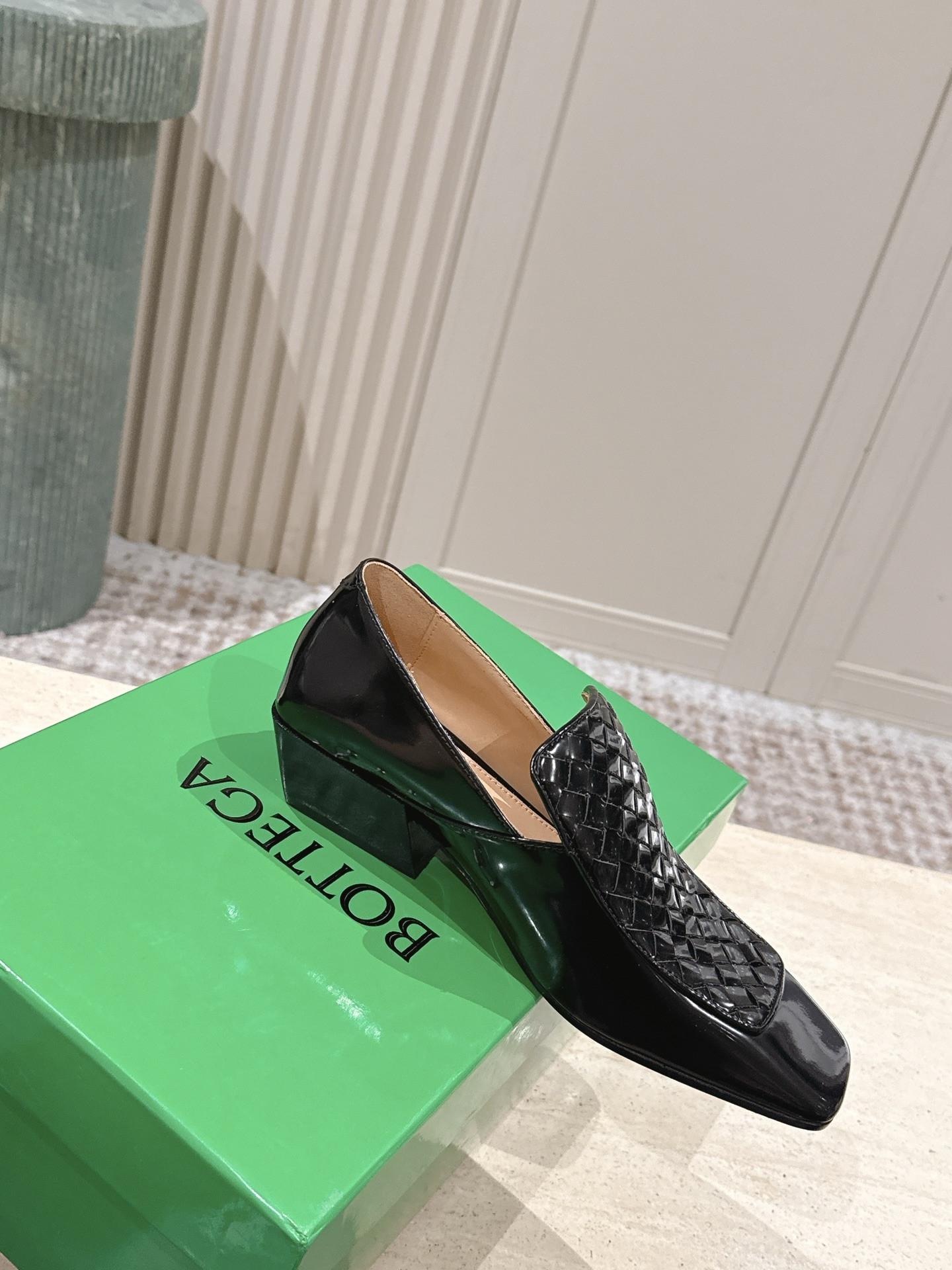 UA Bottega Veneta Ventura Loafer