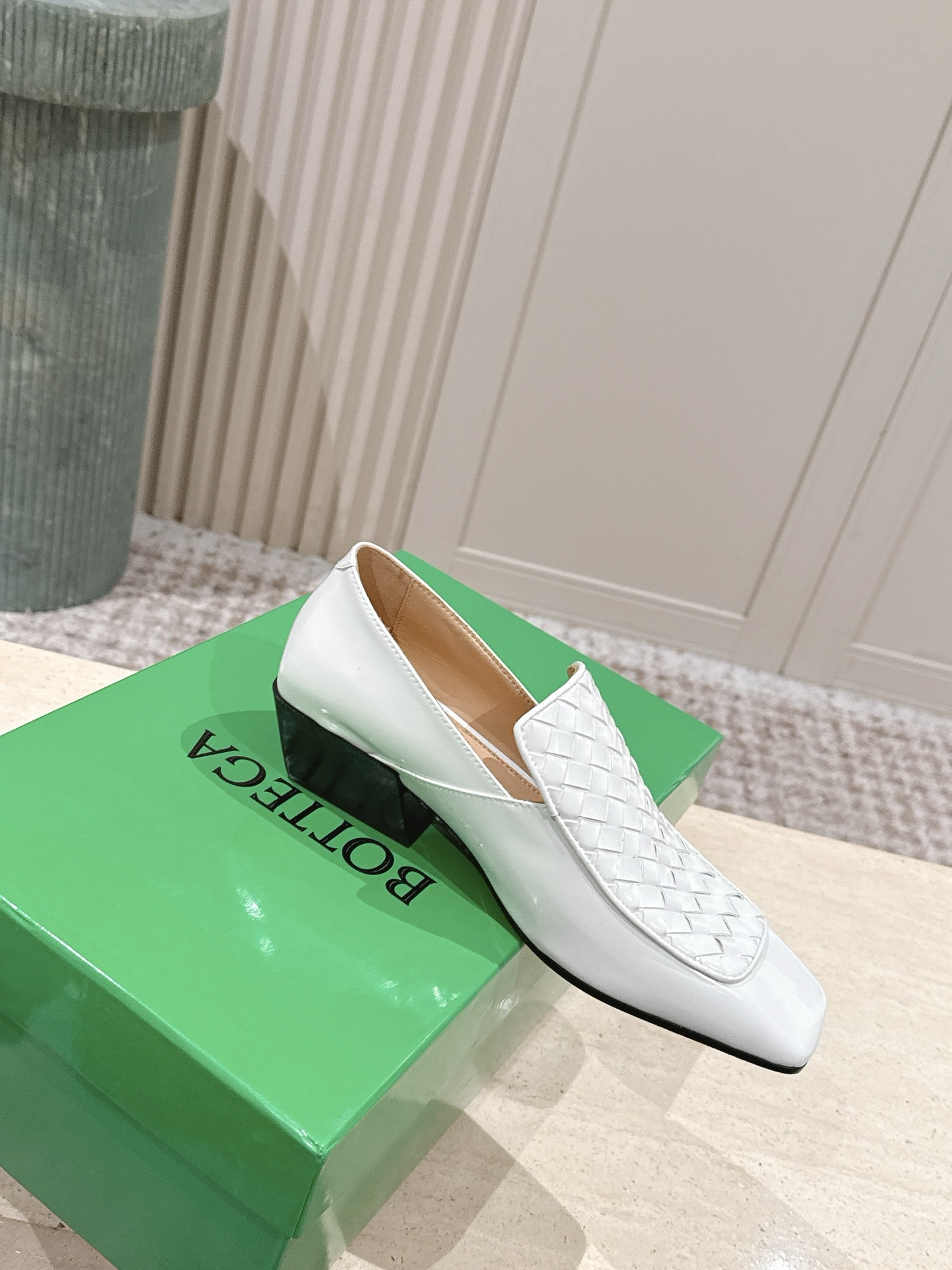 UA Bottega Veneta Ventura Loafer