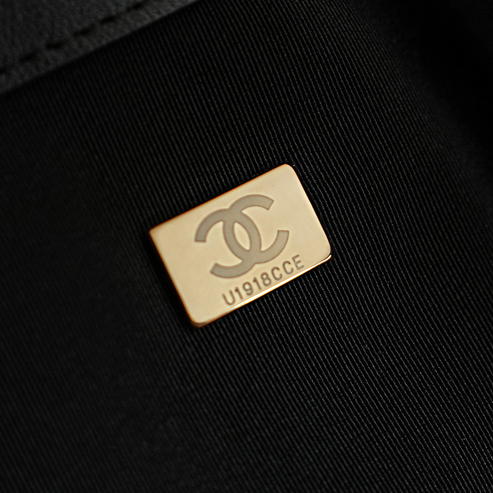 Chanel 26C Bucket Bag 12x32x31cm