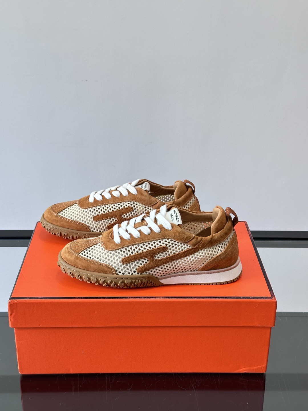 UA Hermès Jet Sneaker