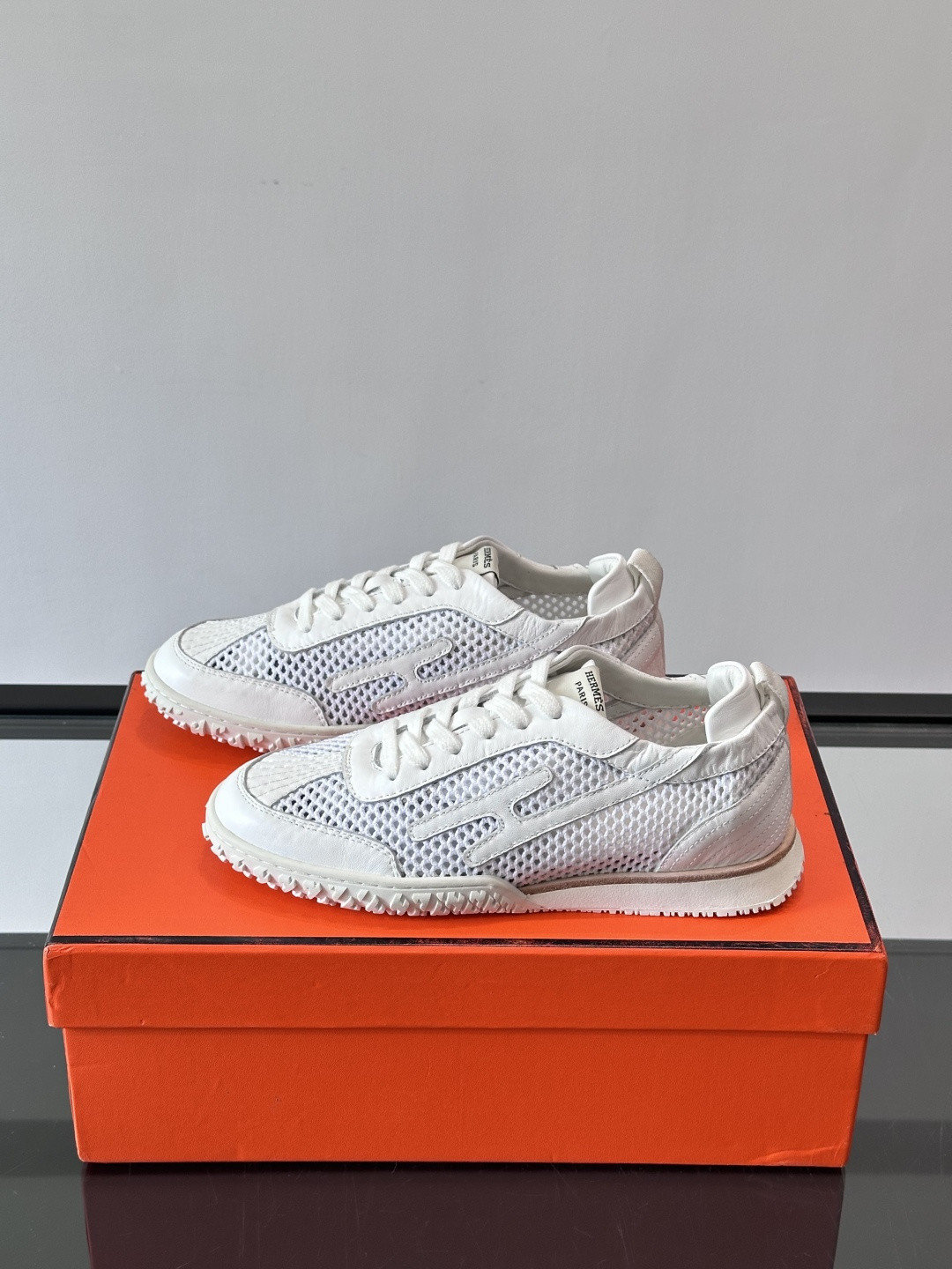 UA Hermès Jet Sneaker