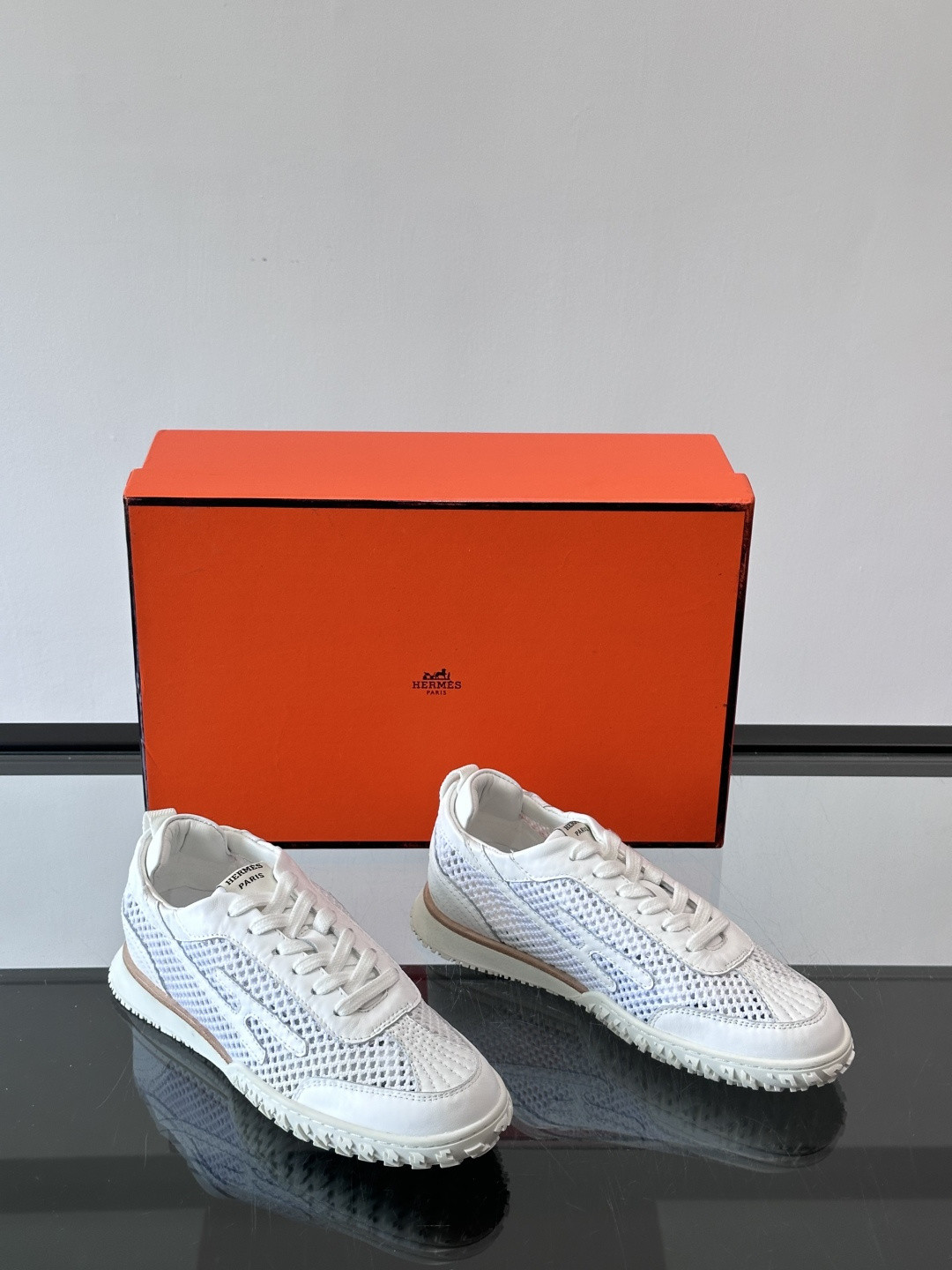 UA Hermès Jet Sneaker