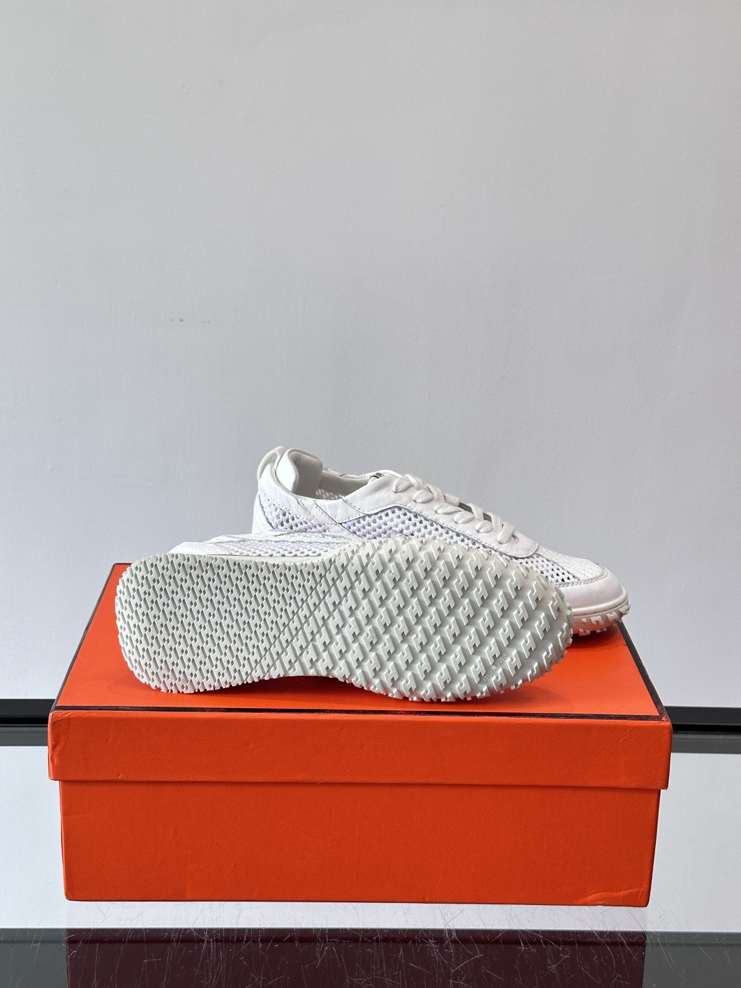 UA Hermès Jet Sneaker