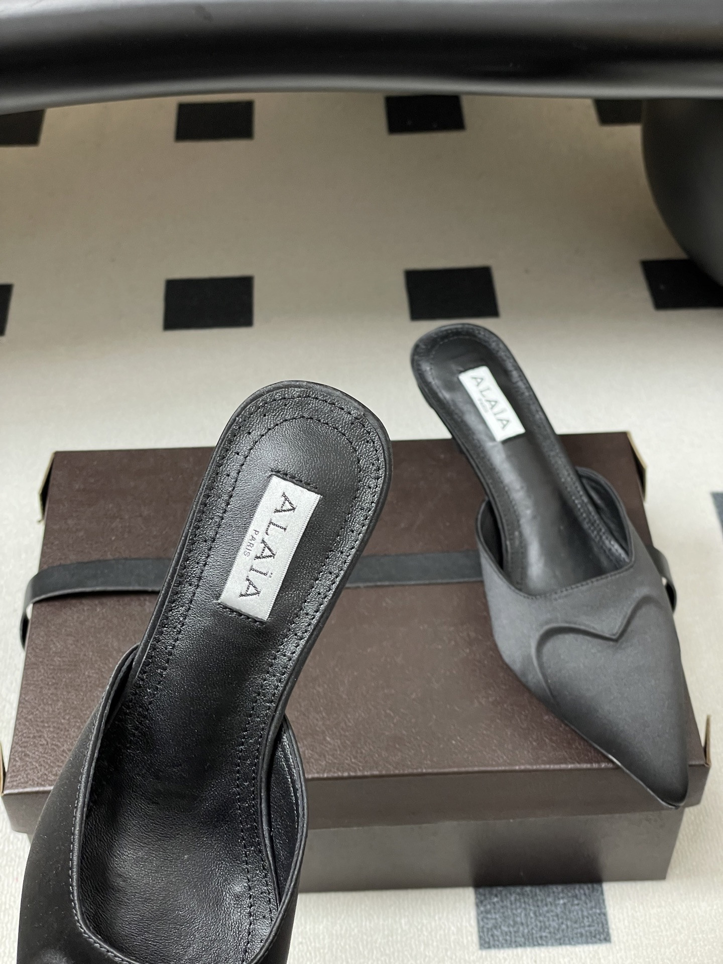 UA Alaïa Le Cœur 3D Satin Mules 6.5cm Heel