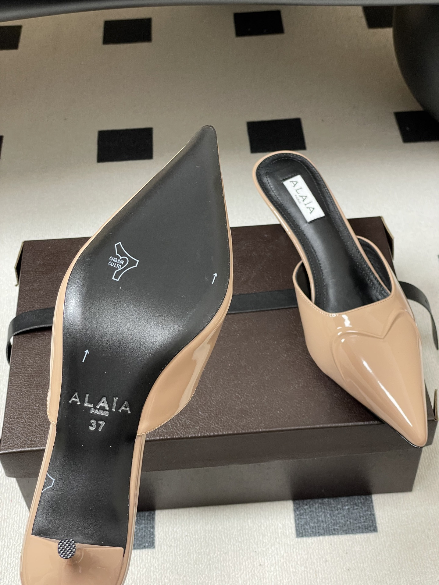 UA Alaïa Le Cœur 3D Mules 6.5cm Heel