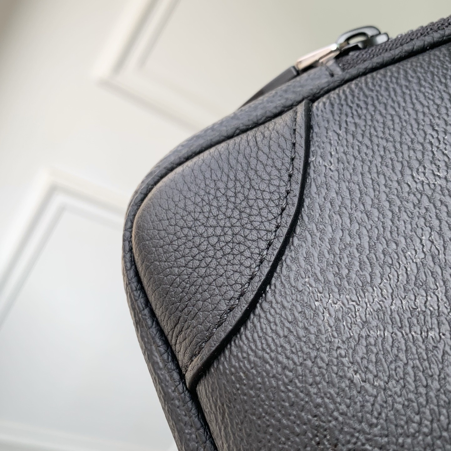 LV DISCOVERY CARGO Backpack M26765 39x19x30cm