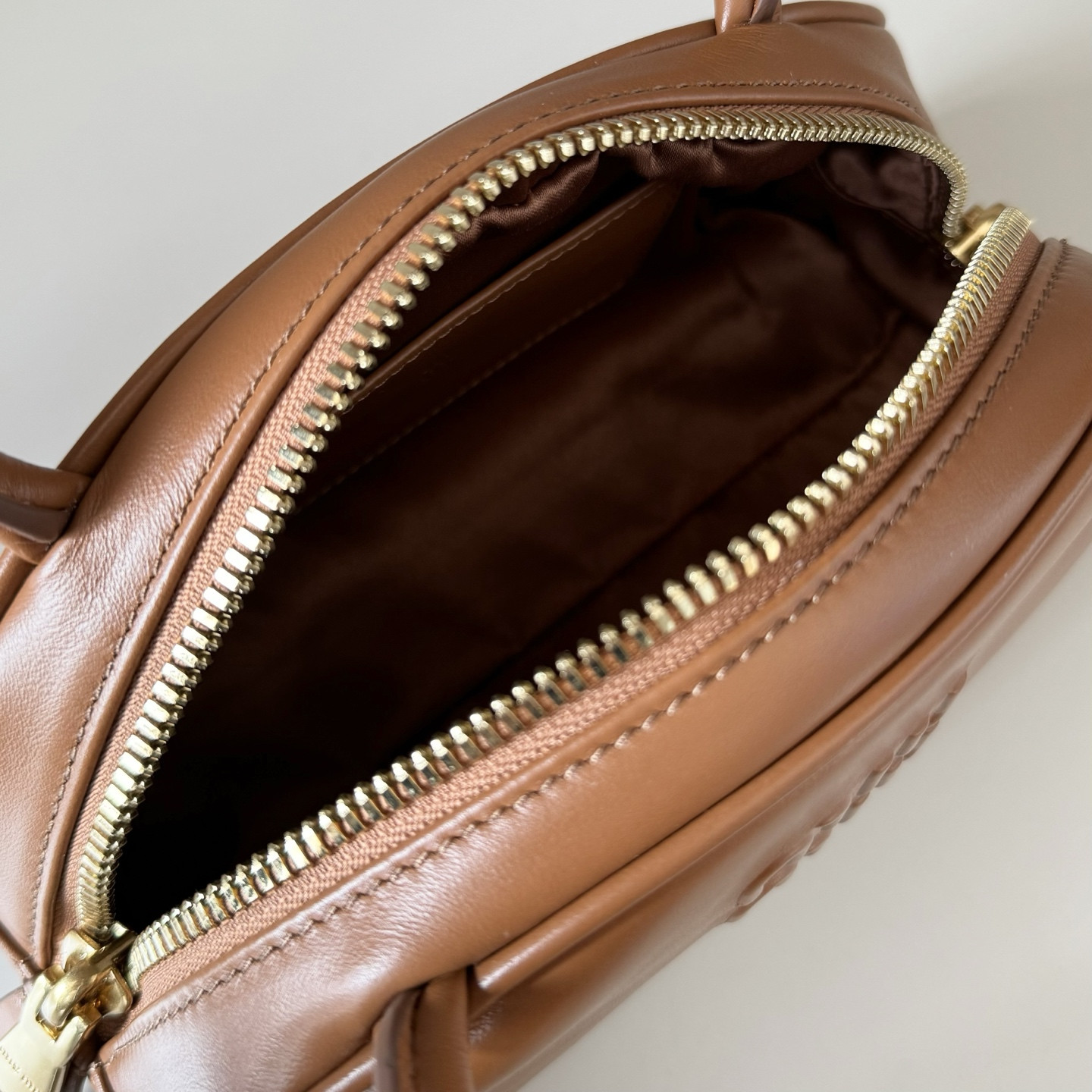 Miu Miu Small Beau Leather Bag 11.5x23x10cm