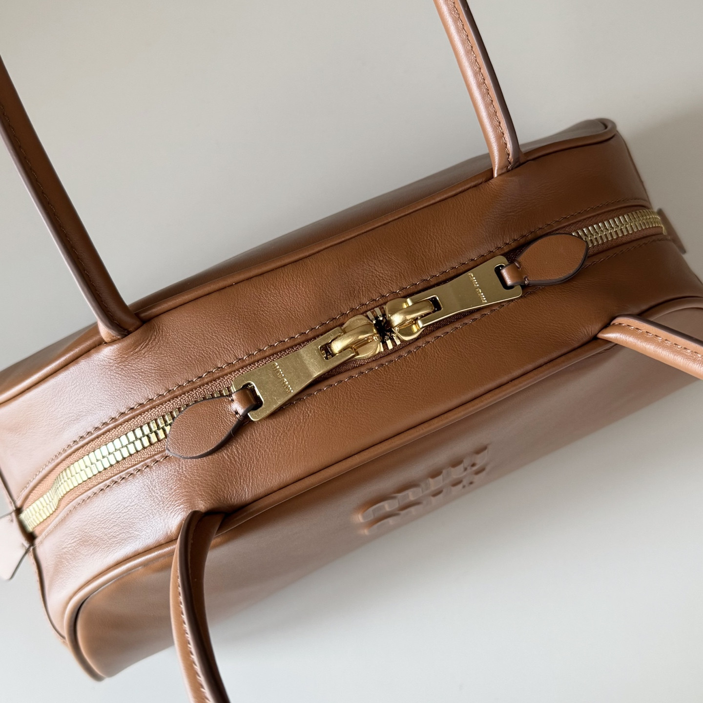 Miu Miu Medium Beau Leather Bag 13x30x13.5cm