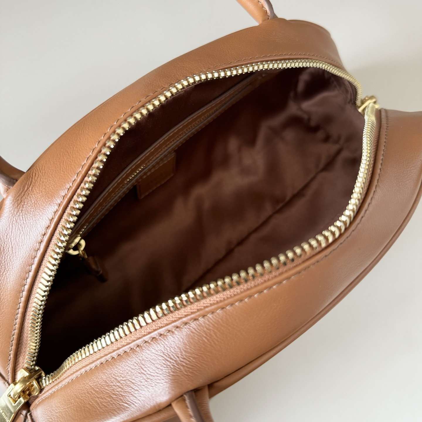 Miu Miu Medium Beau Leather Bag 13x30x13.5cm