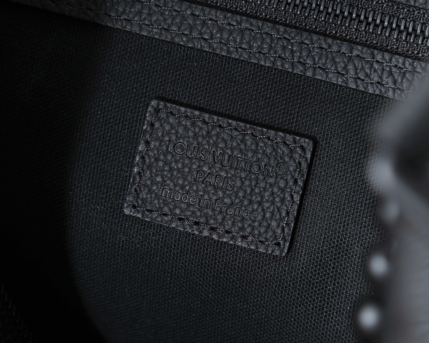 LV VAGABOND HOBO Handbag M27856 30x8.5x39cm