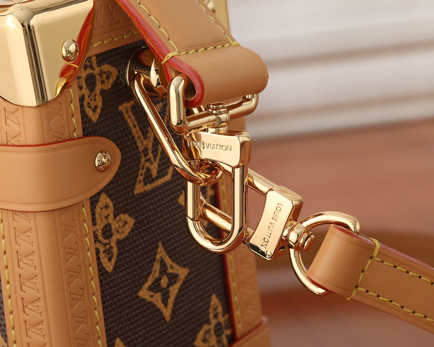 LV SIDE TRUNK Medium Handbag M27516 16x8.5x23.5cm