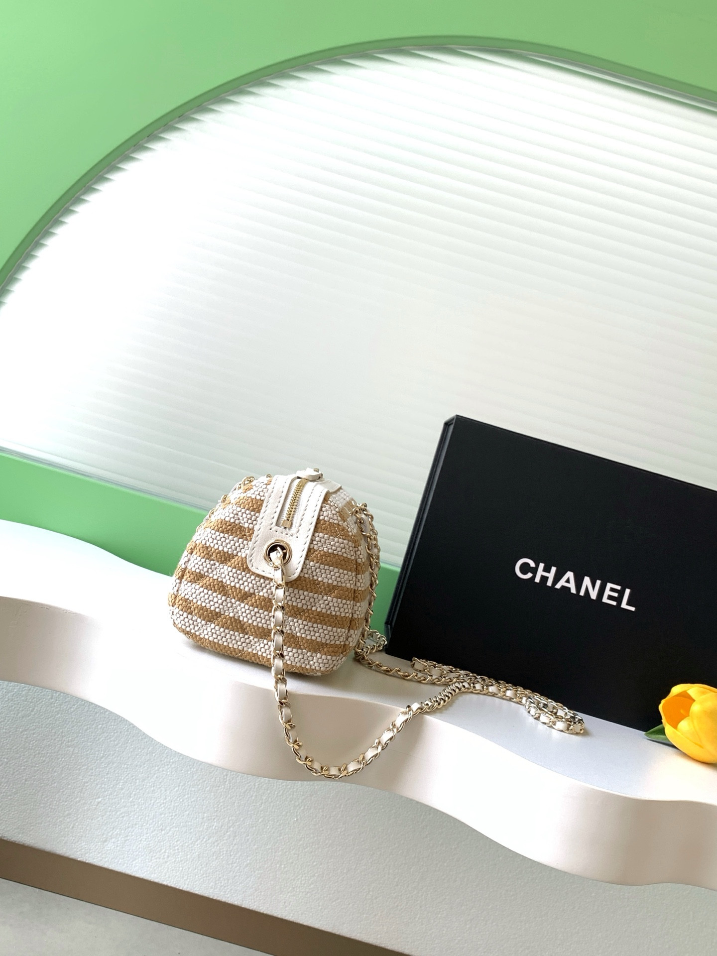 Chanel Clutch with Chain 11.5x18.5x11cm