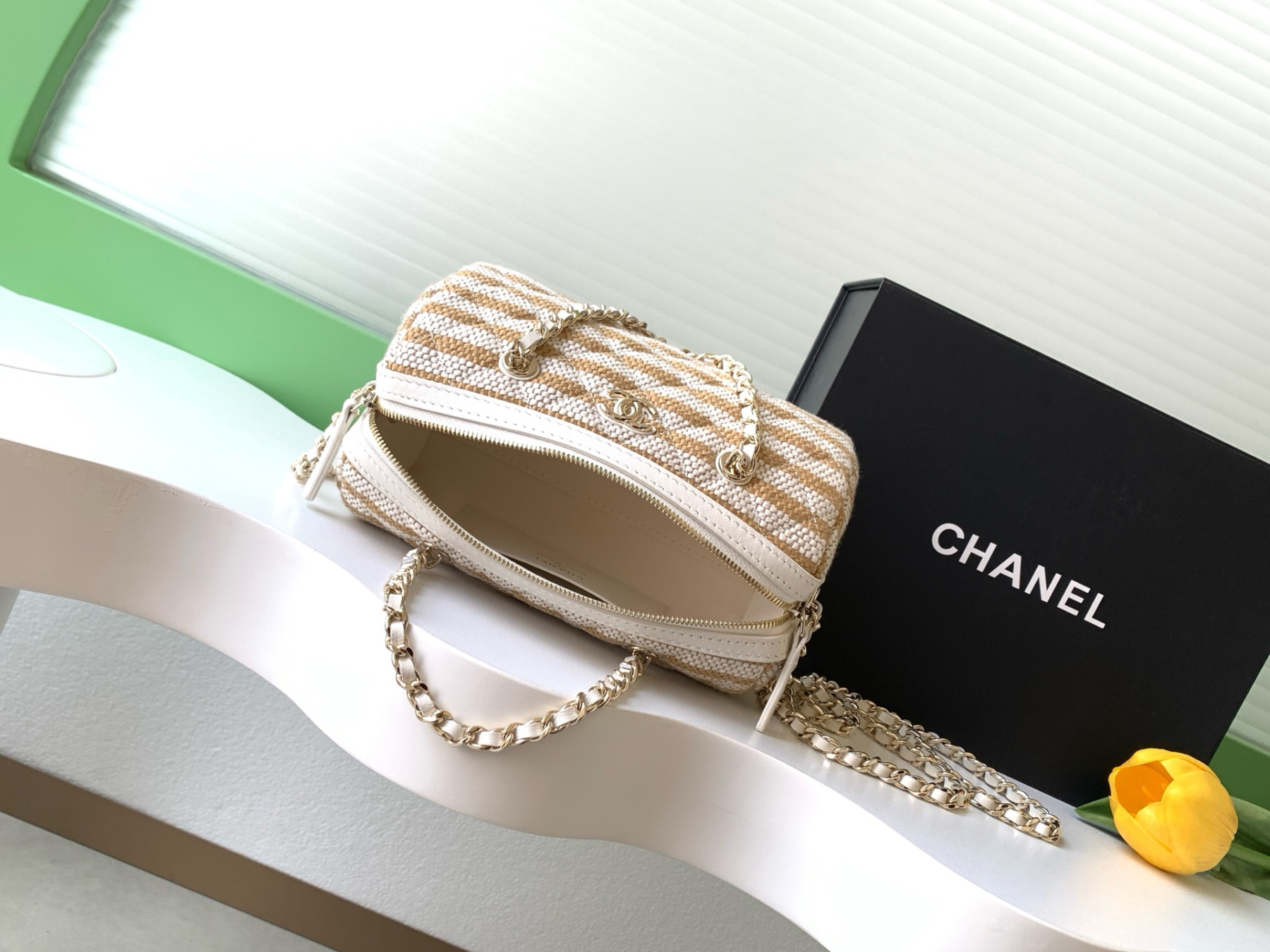 Chanel Clutch with Chain 11.5x18.5x11cm