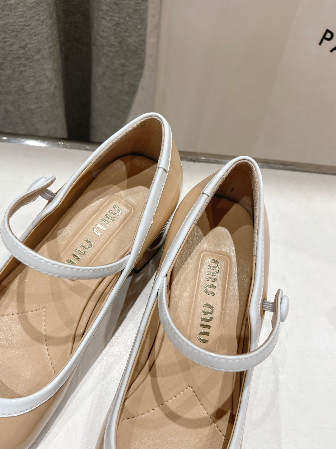 UA Miu Miu Patent Leather Mary Jane Pumps 4.5cm Heel