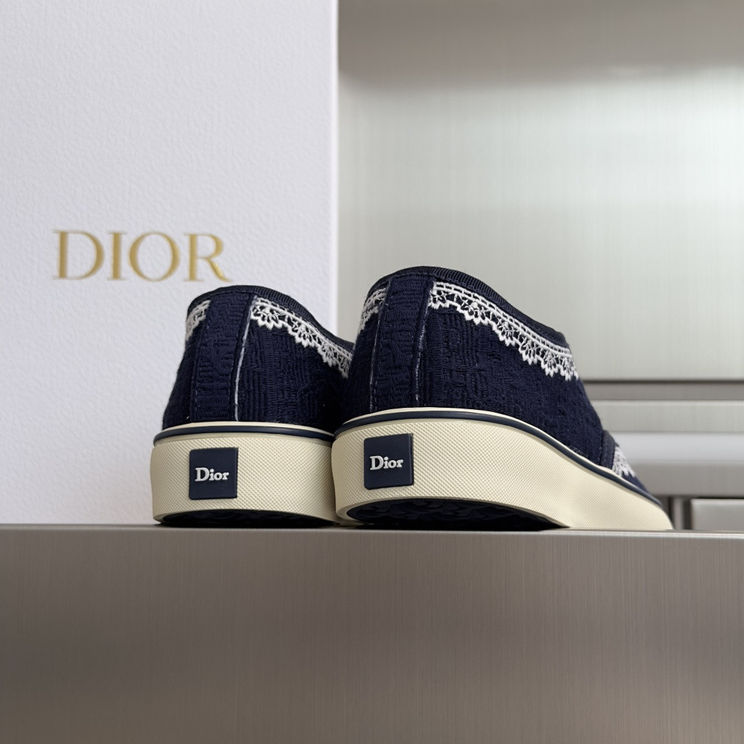 UA Dior Saltwind Sneaker